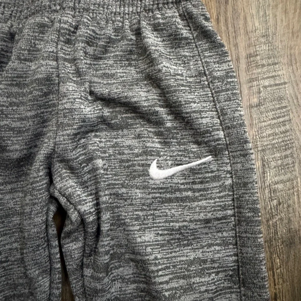Nike Toddler Boys Therma-FIT Grey Fleece Jogger Sweatpants Size 4 XS 3-4 Years
